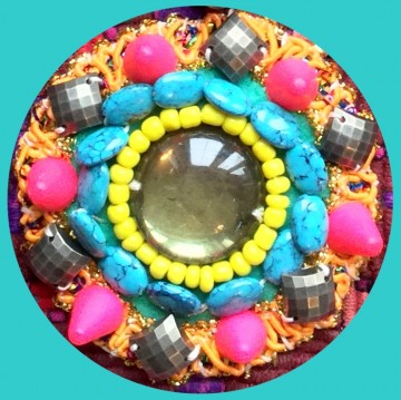 1 handmade kralen badge   styletrash nl 05