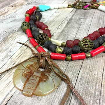 Gypsy ketting in rood en met Turquoise steen en Aztec hanger @ StyleTrash.nl