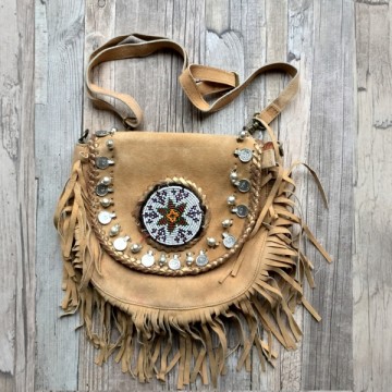 Banjara bag   beige suede met franje styletrashnl   17 12 026