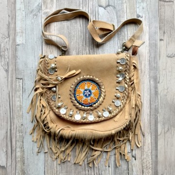 Banjara bag   beige suede met franje styletrashnl   17 12 027