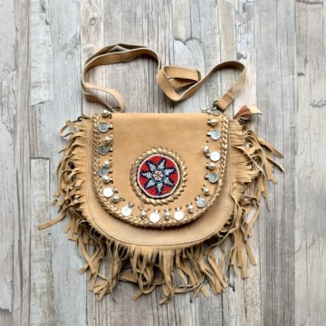 Banjara bag   beige suede met franje styletrashnl   17 12 028