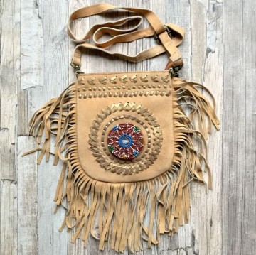Banjara bag small   beige suede met franje styletrashnl   17 12 034