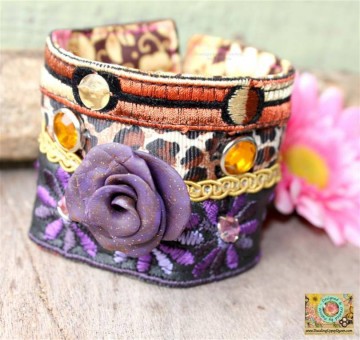 Armband stof met luipaardprint en paarse bloem @ StyleTrash.nl