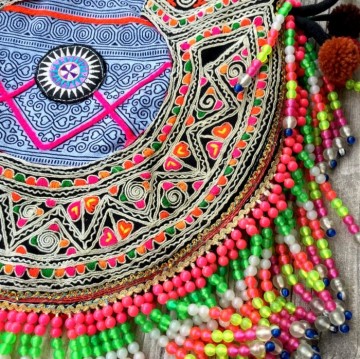 Boho hmong fringed beaded bag small  styletrashnl   4166 09a