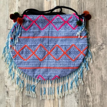Boho hmong fringed beaded bag small  styletrashnl   4169 07b