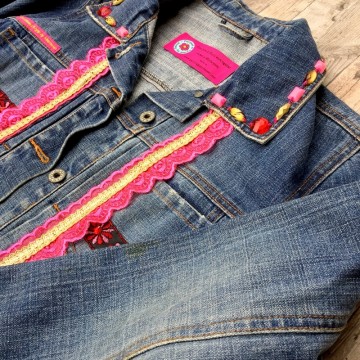 Boho jeans jacket   frida kahlo by dazzling gypsy queen  styletrashnl   jj 1805 004e