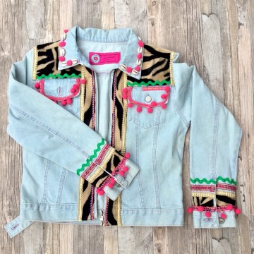 Boho jeans jacket   frida kahlo by dazzling gypsy queen  styletrashnl   jj 1805 005a