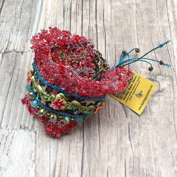 Unieke luxe armband gehaakt rode kraaltjes @ StyleTrash.nl