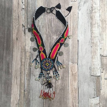 Gypsy Kuchi ketting met kraaltjes en Cowrie schelpen @ StyleTrash.nl