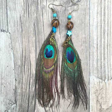 Gypsy Ibiza oorbellen met Pauwenveren @ StyleTrash.nl