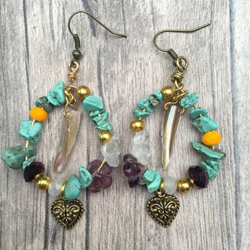 Boho oorbellen Jade chip-beads en parelmoer schelpkralen @ StyleTrash.nl