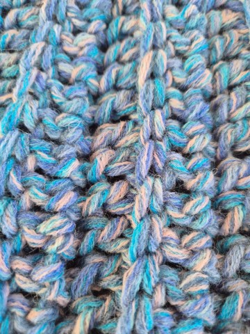 Handgemaakte beanie   blauw mix detail  dazzling gypsy queen   wwwstyletrashnl