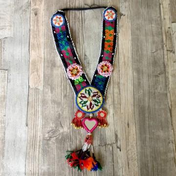 Handmade kuchi banjara ketting at www dazzlinggypsyqueen com 1605 03a