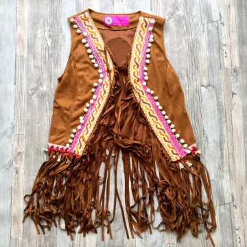 Suedine gilet met franje en gekleurd band en pompoms styletrashnl   001