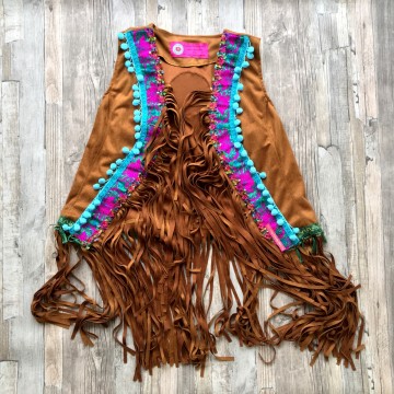 Suedine gilet met franje en gekleurd band en pompoms styletrashnl   003