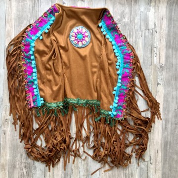 Suedine gilet met franje en gekleurd band en pompoms styletrashnl   003a
