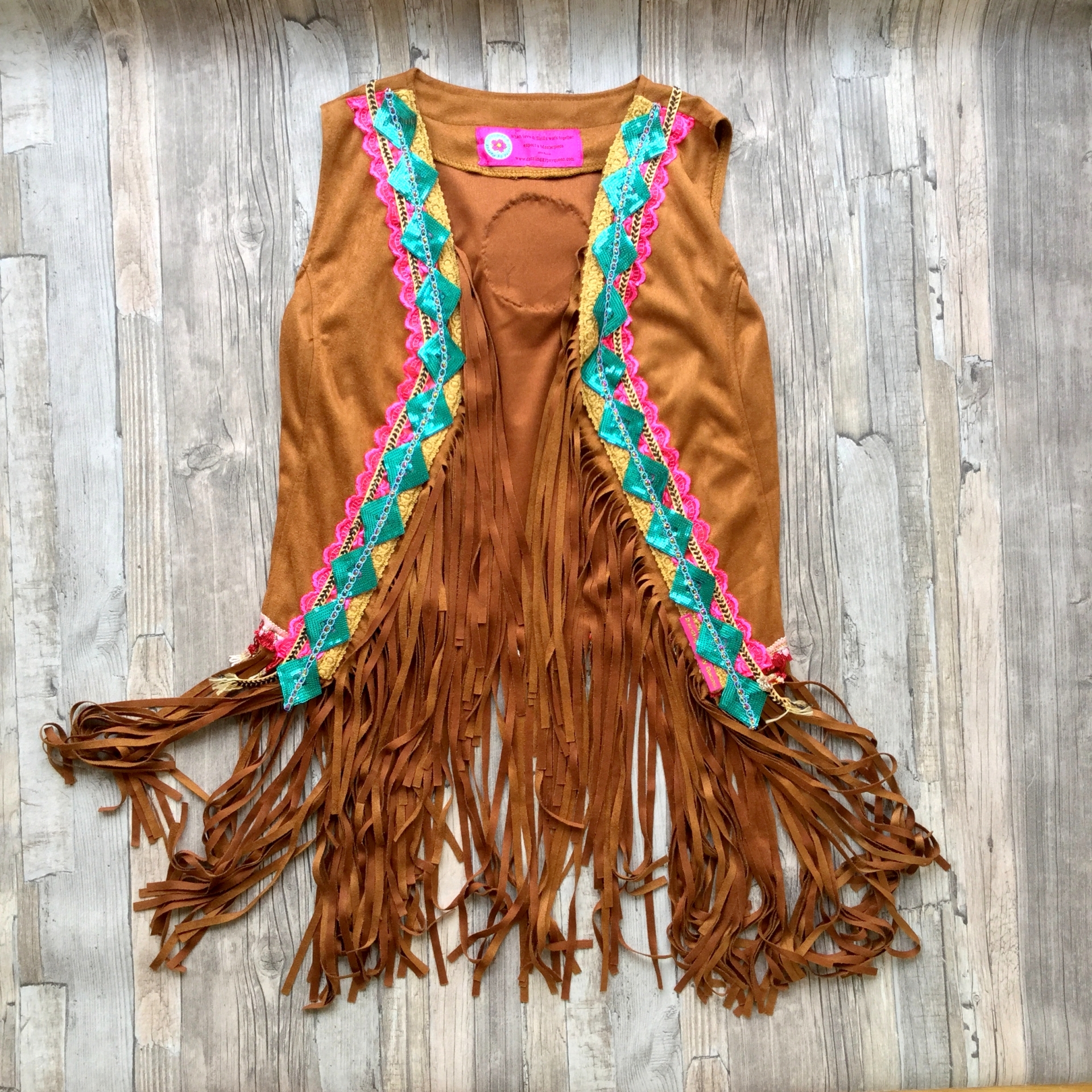 Zakenman Maladroit crisis Boho gilet van suedine met franje en kleurrijke applicaties - 02 -  StyleTrash Online Boho Shop